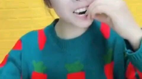 exotic foodie eating centipides