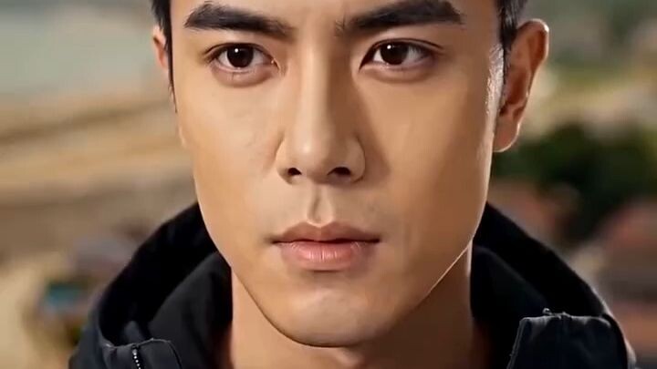 ควักกระเป๋าสองล้านหยวน อาสาช่วยหมู่บ้านก่อสร้างเขื่อนป้องกันน้ำท่วม ขณะที่เพื่อนบ้านคู่สามีภรรยาจาง 