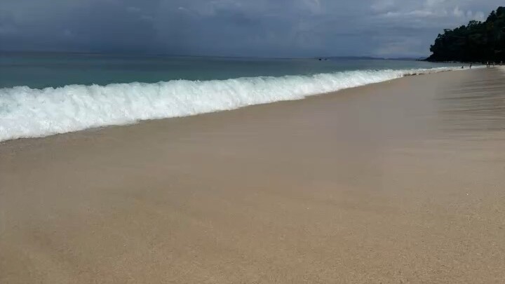 世界上只有一种真正的英雄主义,那就是在认清生活的真相后,依然热爱生活。