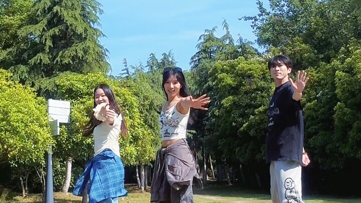 Bersenang-senang bersama teman baik di bawah sinar matahari sambil menari lagu RIIZE "9 Days", seder