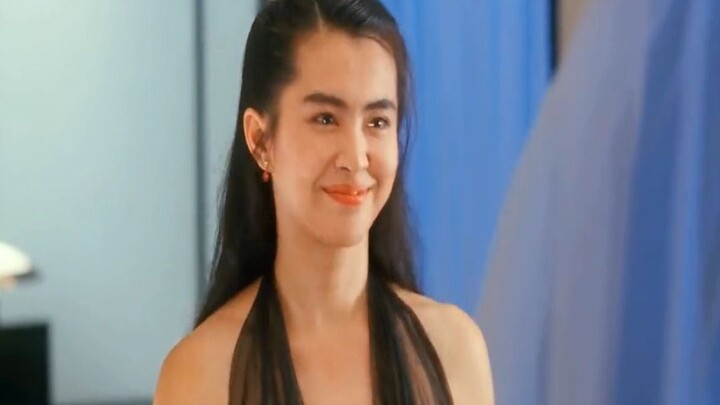 عندما تدلّع الإلهة، تكون لطيفة جدًا أيضًا.