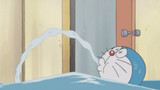 Doraemon memuntahkan air laut selama tiga puluh menit