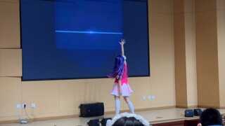 在学校漫展cos星野爱跳了《偶像》˘ᗜ˘