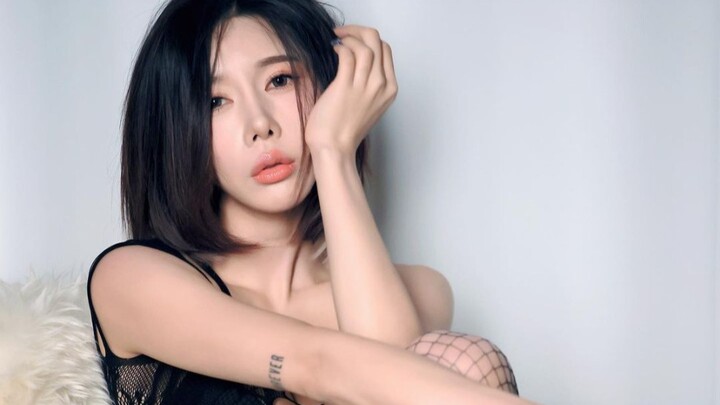 宋姝儿songjooa房间一角  吊带背心