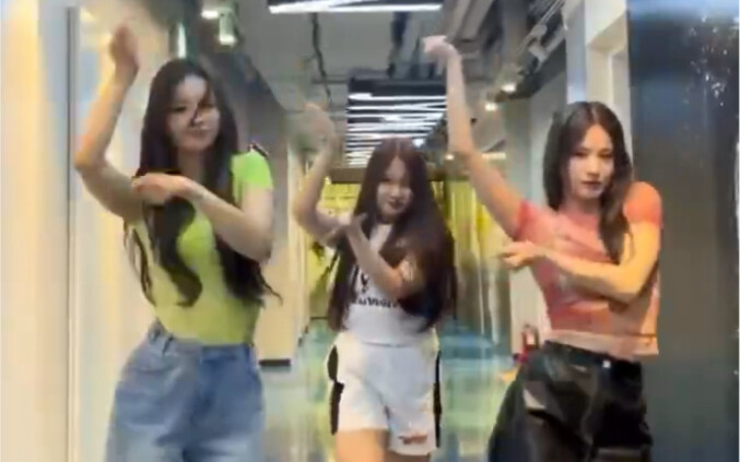 [Wow, the five of them!] NMIXX’s Sunmi Heart Burn Challenge (Choi Yoon-jin, Hyemin, Kim Ji-woo + Bae