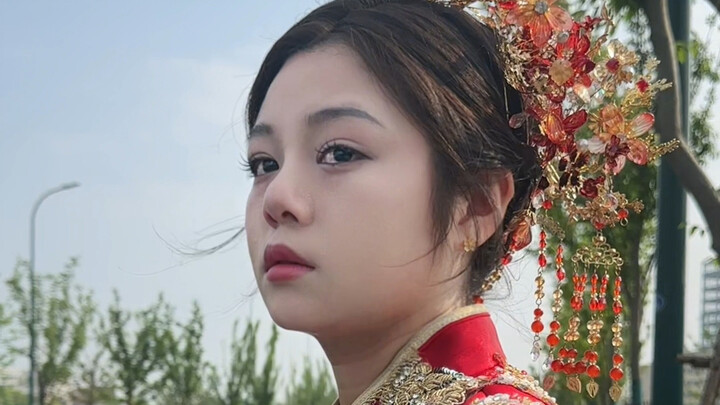 Halusinasi hanyalah pemutaran ulang masa lalu, yang tak akan pernah bisa diubah!