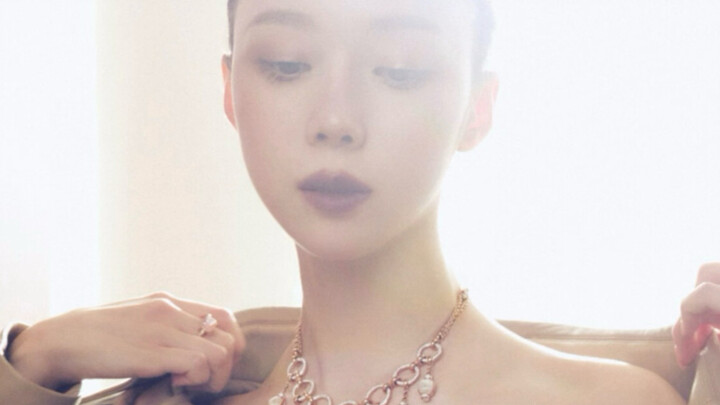 Every teammate’s outfit looks downright ugly on Jin Dong! No hesitation there.