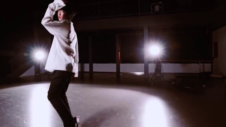 【Yan Haoxiang】The handsome curly guy dances! Yan Haoxiang's cover of SEVENTEEN's "Don't wanna cry" i