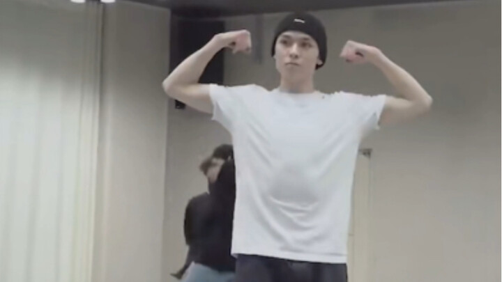 Students, watch the Hun Di dance video