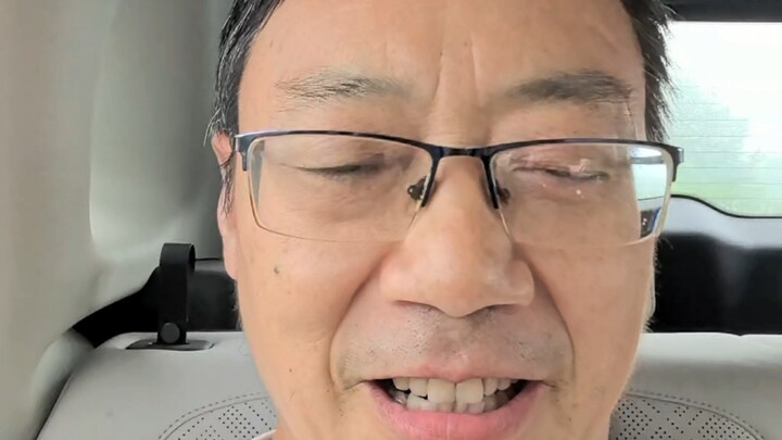 قائد مستشفى في إحدى المقاطعات حصل فجأة على جائزة نايتنغيل! إذا كان عامة الناس لا يفهمون، فهل أنت أيض