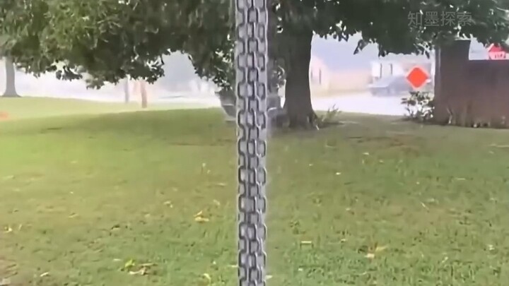 ทำไมคนญี่ปุ่นถึงไม่ใช้ท่อระบายน้ำ กลับนิยมใช้โซ่รองรับน้ำฝนแบบแปลกๆ กันนะ?