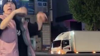 ? ? ? Bạn có gặp rắc rối ngay sau khi trở về khách sạn từ Nhà máy Universe không? Cảm ơn 17 vì đã ch