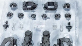 【Hunshi Model Play】Weighing 1000 grams! Review of the Sazabi Alloy Frame of the Factory Card Version