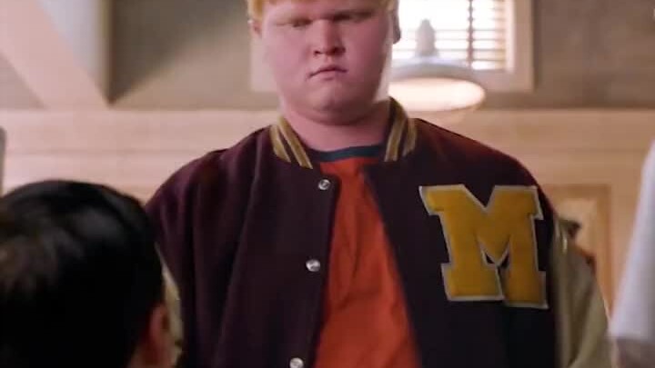 Sheldon’s Epic Teammate-Trolling Skills: My Viewing Report on Renren Video