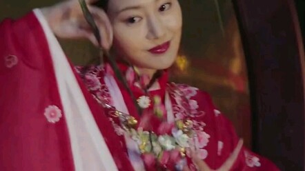 In the palace, that maid you’ve been bullying might one day become the imperial consort who has you 