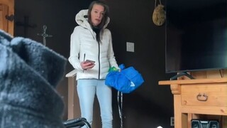 女儿的“丢手机”恶作剧，让妈妈的脑袋都短路了