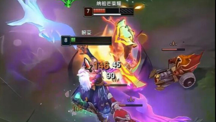 Orang ini memiliki kecerdasan tempur yang sangat tinggi.