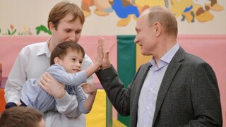 [Putin·Sosok Seseorang/Potongan Campuran] Puisi “Saya bukan seorang penyelamat, melainkan warga nega