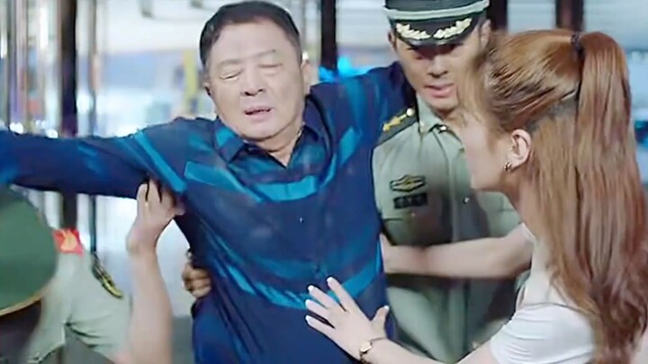 The shopping mall’s general manager ignored the firefighters’ warnings, only to have an accident jus