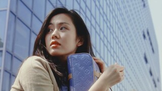 Because of this role, she won the Golden Rooster and Hundred Flowers Film Festival's Most Popular Fo
