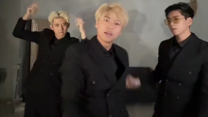 Yale Yale, can you dance with us?