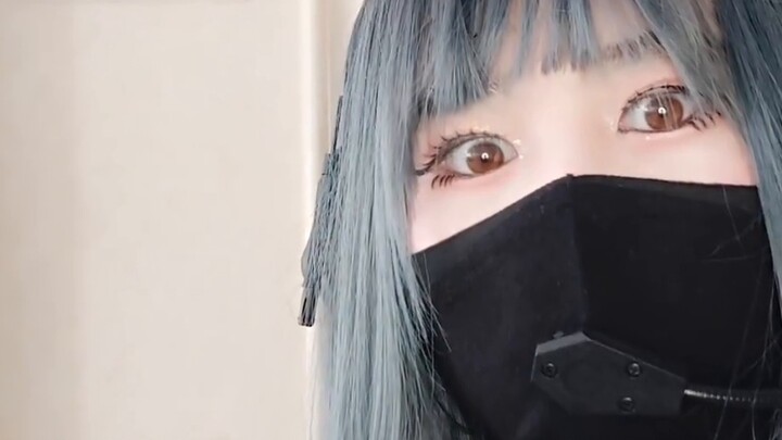 "Some people say that I look like a doll sister, who is the doll sister"