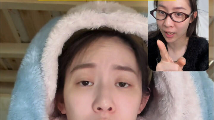 Khi mẹ hỏi về tình hình của con ở trường