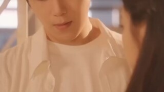 คู่กัดบังคับจูบ