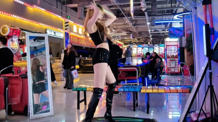 Sis Dances on the Dance Pad