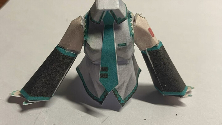 【โมเดลกระดาษ】ขั้นตอนการสร้างฮิคารุ มิกุ การทำครั้งแรกค่อนข้างหยาบเล็กน้อย