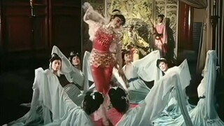 هذا هو الفن، الذي يجعلك تشعر وكأنك تشاهد سمكة الكوي بجانب بركة اللوتس.