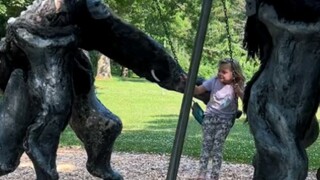 在公园碰到这样你害怕吗