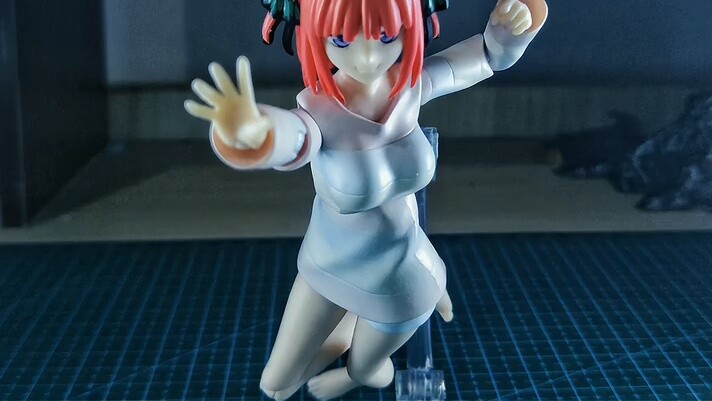 Quá trừu tượng! Sega di chuyển Nino! Họ thậm chí còn làm cả năm chị em gái!