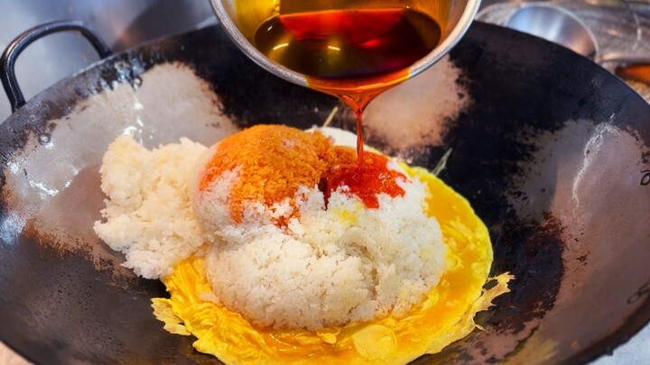 【Nhật Bản｜Khói bếp bốc lên khắp màn hình! Cơm chiên dầu ớt vị tỏi đậm chất chuyên nghiệp từ bếp nhà 