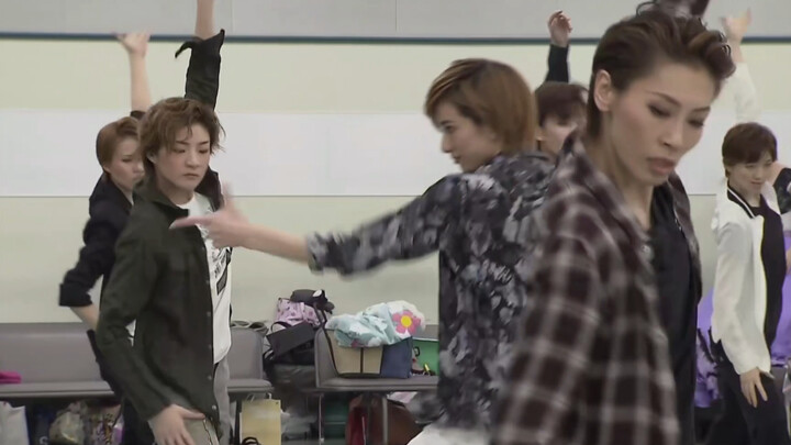 [Hanagumi] The charm of the Takarazuka male role group dance