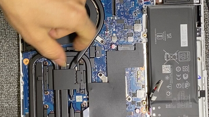 คู่มือถอดประกอบ ทำความสะอาดฝุ่น และเปลี่ยนซิลิโคนกันความร้อนสำหรับ ASUS TUF Gaming A15/A16 รุ่นที่ 4