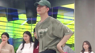 《Comethru》编舞-最近累吗，歇会儿听听歌吧