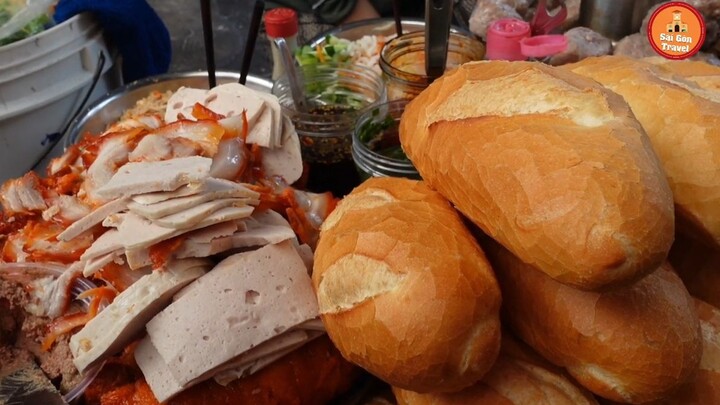Bánh Mì Mâm Chợ An Đông Bán 200 Ổ Mỗi Sáng Đầy Ắp Thịt Xíu Mại Cực Ngon