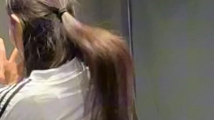 เฉินเจียหรุน นีน่า "หยุด!" มาให้กำลังใจกันเถอะ! รู้สึกเหมือนพี่สาวตัวเองกำลังจะออกไปอวดโฉมเลย! มาเต้