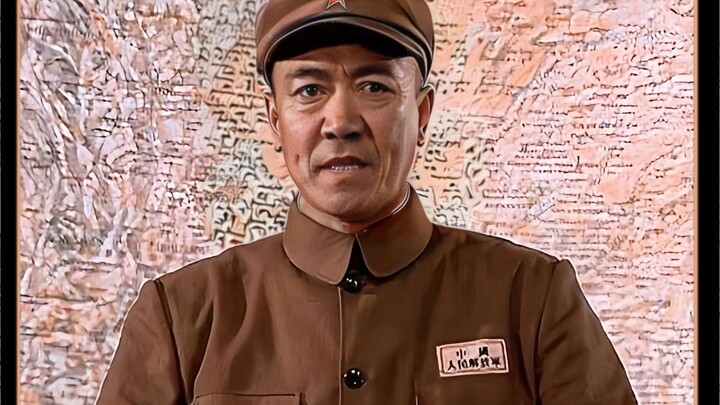 Why did the Fifth Division Commander become a classic character after just a few minutes on screen?