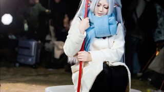 Góc nhìn thứ nhất dẫn bạn xem cách trà trộn vào triển lãm anime để mượn máy ảnh của thầy Đằng Phi