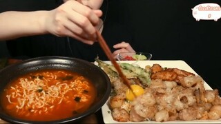 Thịt cổ heo nướng, cơm chiên lòng, mì cay 2 #amthuc