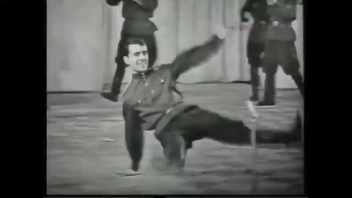 大毛子苏联士兵的哥萨克舞(内涵反牛顿机器蜘蛛兵）