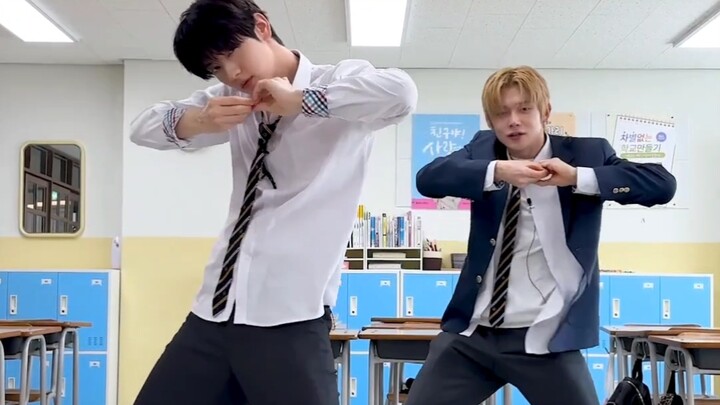 【ชเวซูบิน & ชเวยอนจุน】พี่ชายถ่ายแบบฉบับชุดนักเรียนเพลง Stick with you cha! พี่ๆ กลับมาคืนดีกันแล้วจร