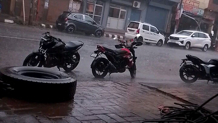 dehli narela full barish  rk tyre works