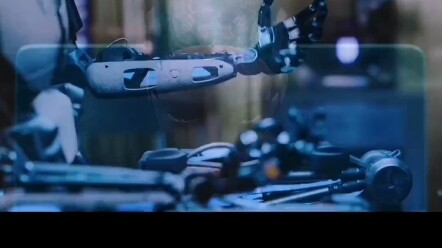 Film sci-fi penuh aksi, “Kloningan”: Untuk menghidupkan kembali seluruh keluarganya, sang profesor m