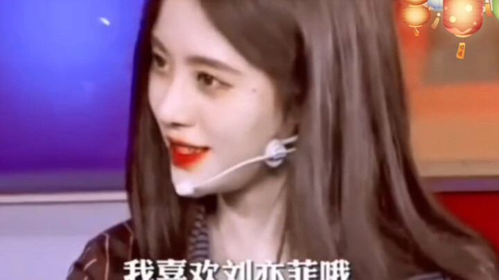 Phản ứng thật của dàn sao Cbiz khi gặp Lưu Diệc Phi: Song Wei Long và Cúc Tịnh Y thì quá chân thực, 