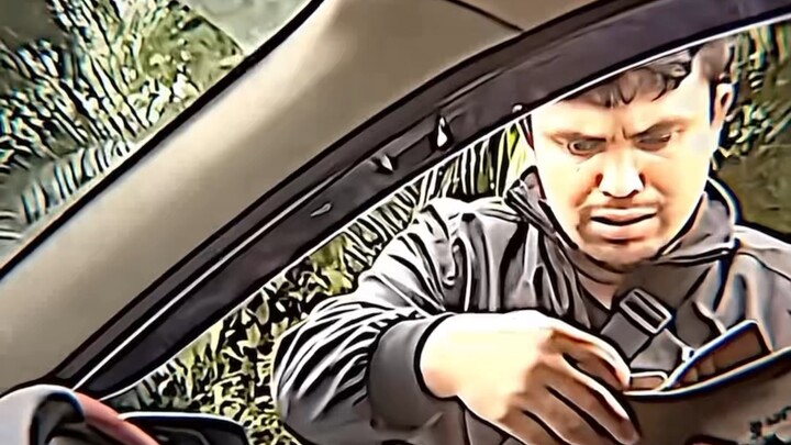 الشرطي: ما زلتُ أحبّ طباعك العنيدة والمتمردة. اللص: مجنون تمامًا!