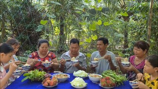 Món Ngon Mới Lạ Chiết Xuất Từ Những Trứng Vịt Tàu Kho Mắm Chấm Rau Vườn | TKQ & Family T1057