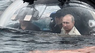 Perjalanan Putin ke Krimea dengan Kapal Selam